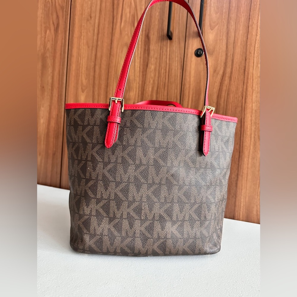 MICHAEL Michael Kors Jet Set Travel Medium
Logo Tote (EUC) - Picture 2 of 15